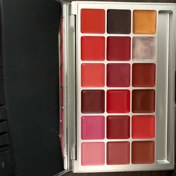 Kryolan 18 color lip palette LRP2 - new/sealed - Picture 2 of 7